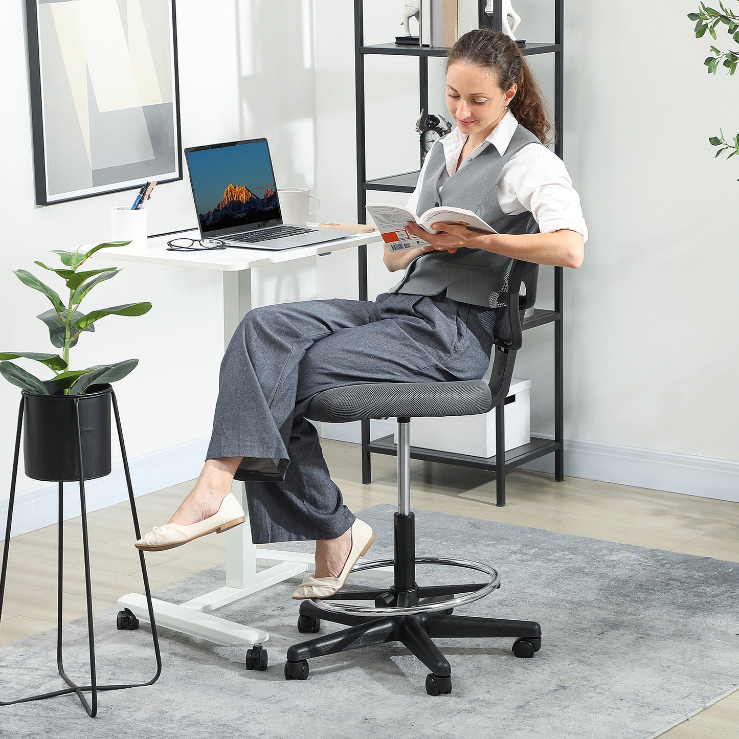 Swivel Mesh Office Chair w/ Adjustable Footrest Ring, Charcoal Grey