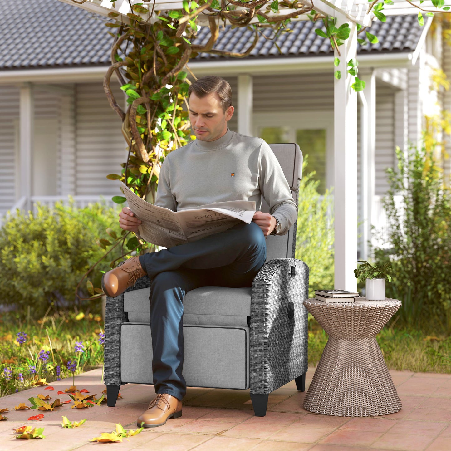Outdoor Recliner Chair w/ Cushion Rattan Reclining Lounge Chair, Grey