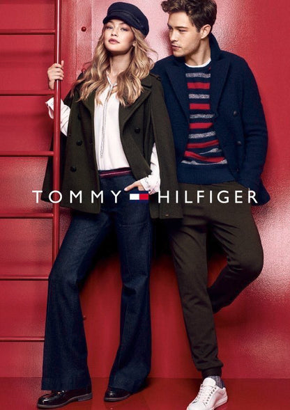 Tommy Hilfiger Men’s Crew Socks Gift Set – 4 Pairs of Breathable Cotton Socks with Signature Logo