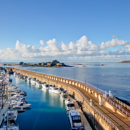 Unmissable Staycation at Radisson Blu – Only £155 per Couple! Includes Overnight Stay, delicious 3 Course Dinner for two, Breakfast the following morning and complimentary use of leisure facilities.