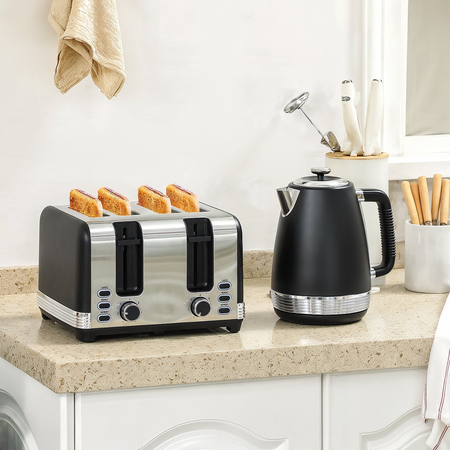 1.7L 3000W Quick Boil Kettle and 4 Slice Toaster Set Crumb Tray Black