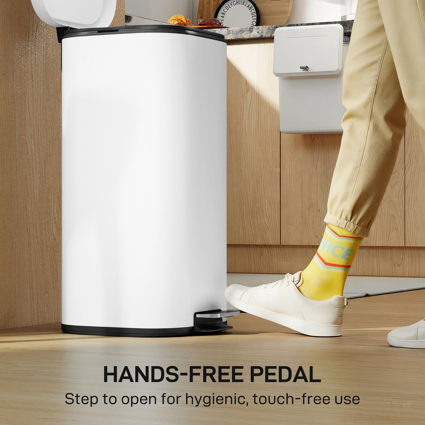30L Kitchen Bin, Pedal Bin with Lid, Removable Inner Bucket, White
