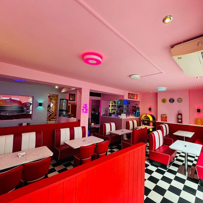 New! £15 Meal & Drink Deal at The Diner on Waterloo Street! Choose from Buffalo Chicken, Classic Cheese, Crispy Chicken, Classic Hot Dog & More Plus a Choice of Beer, Cider, Vodka Slushy or Soft Drink!