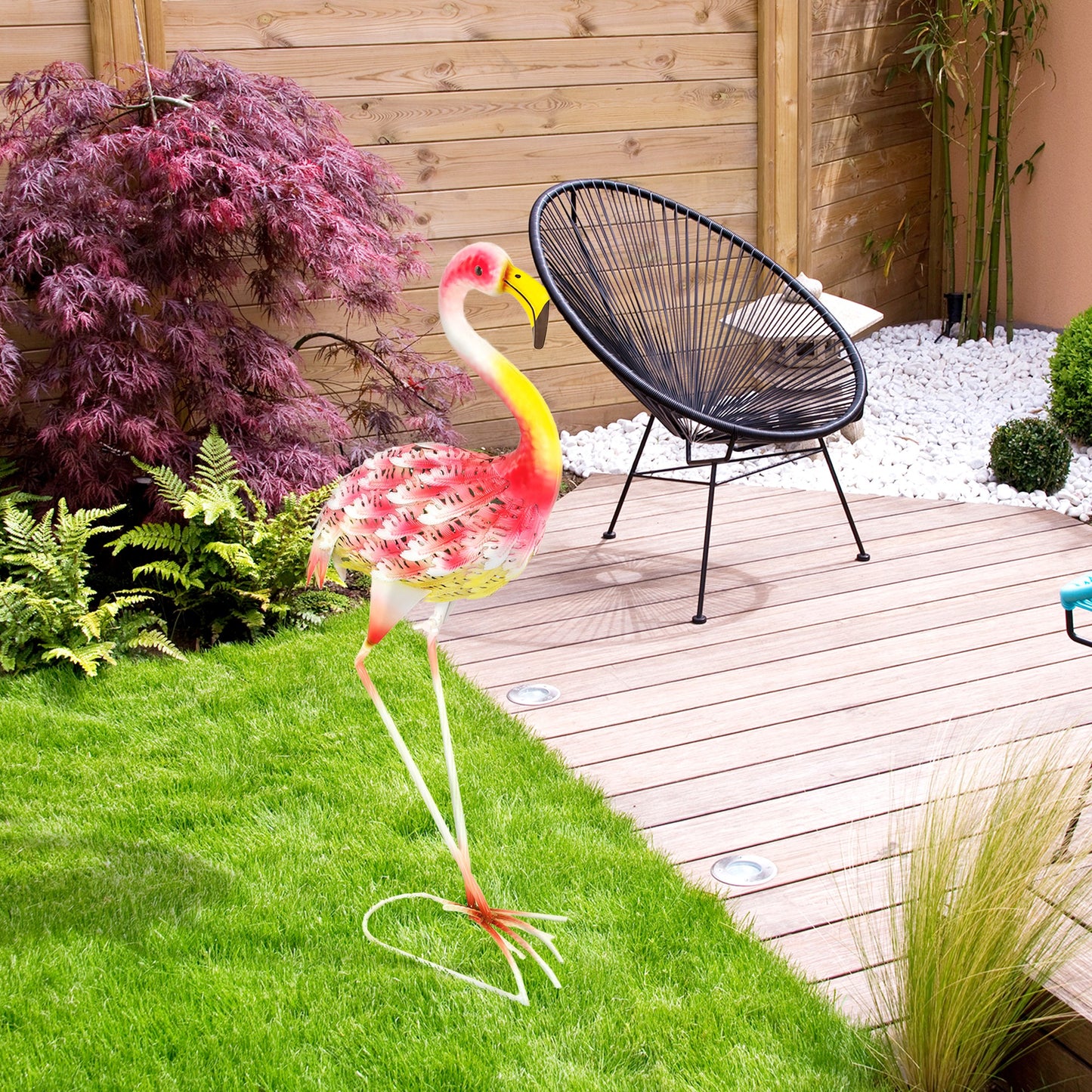 Flamingo Garden Statue, Metal Garden Ornament with Stakes, Pink
