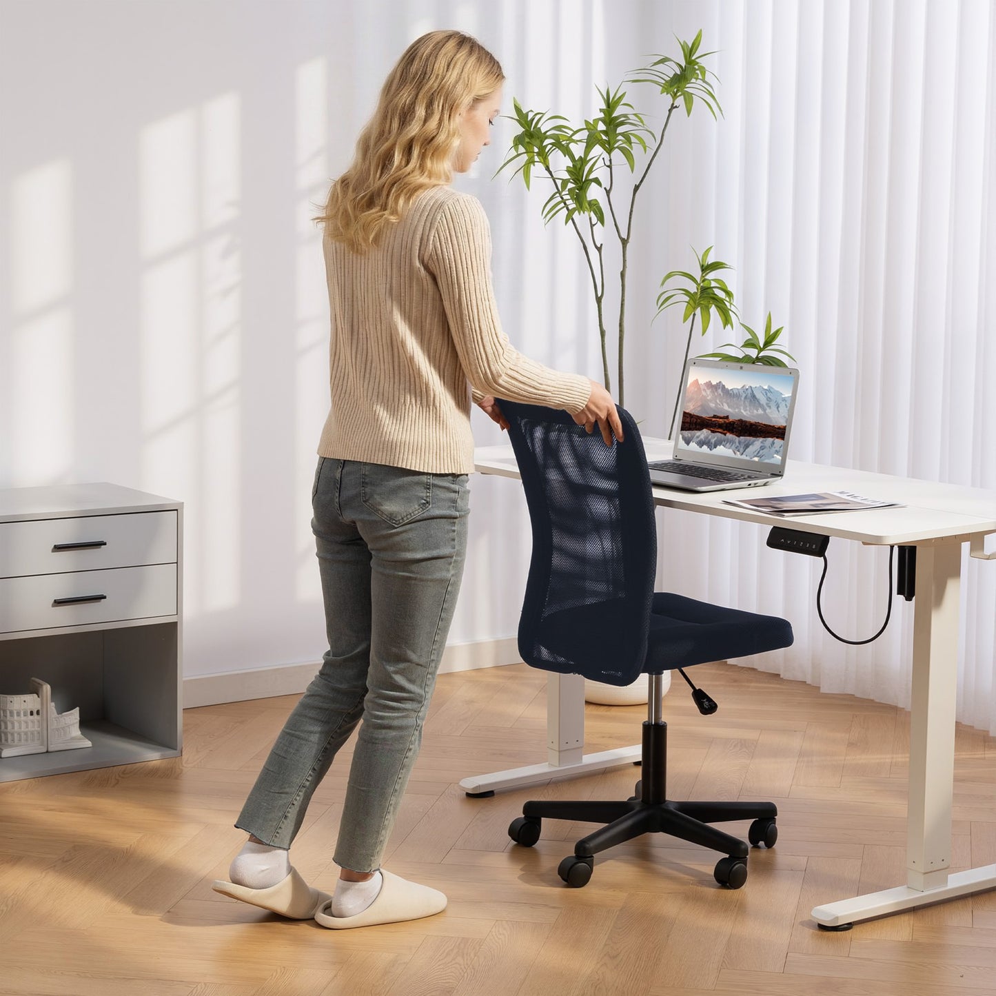 Vinsetto Armless Office Chair, Swivel Desk Chair w/ Adjustable Height