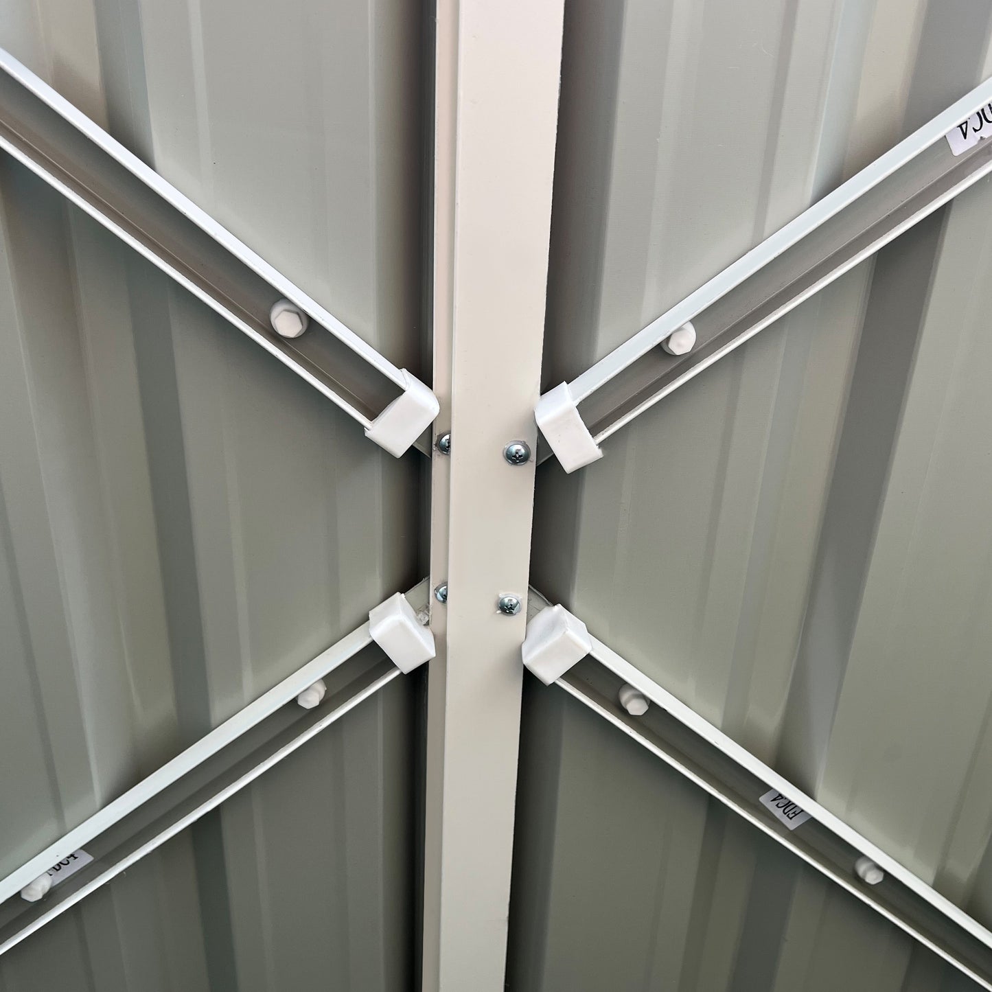 5ft x 3ft Garden 2-Bin Steel Storage Shed, Double Rubbish Storage Shed, Hide Dustbin w/ Locking Doors and Openable Lid