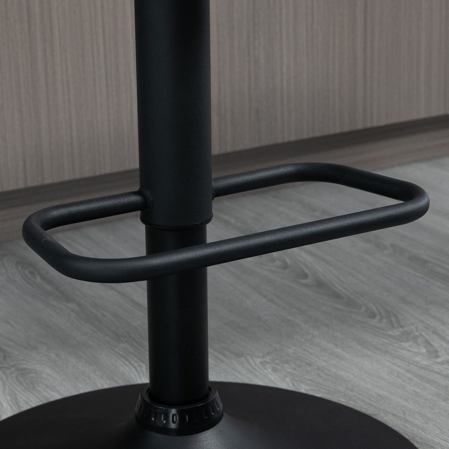 Barstool