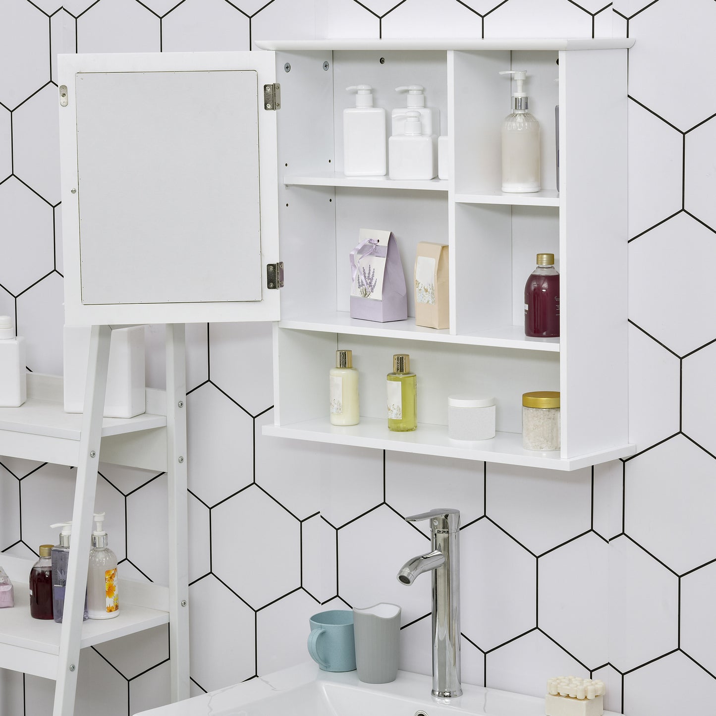Mirror cabinet